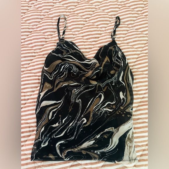 Dress Forum Crowl Neck Spaghetti Strap Top - Picture 6 of 6